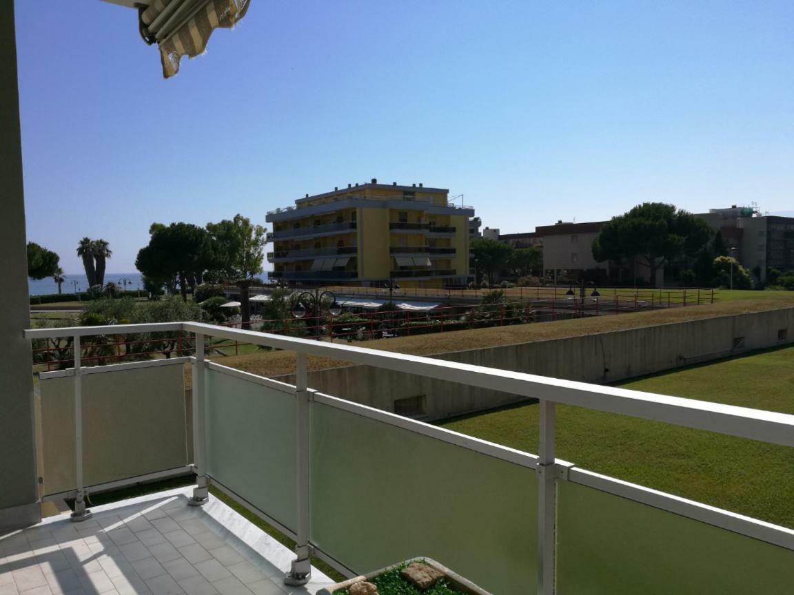 Mare 3 Apartment Ventimiglia Exterior photo